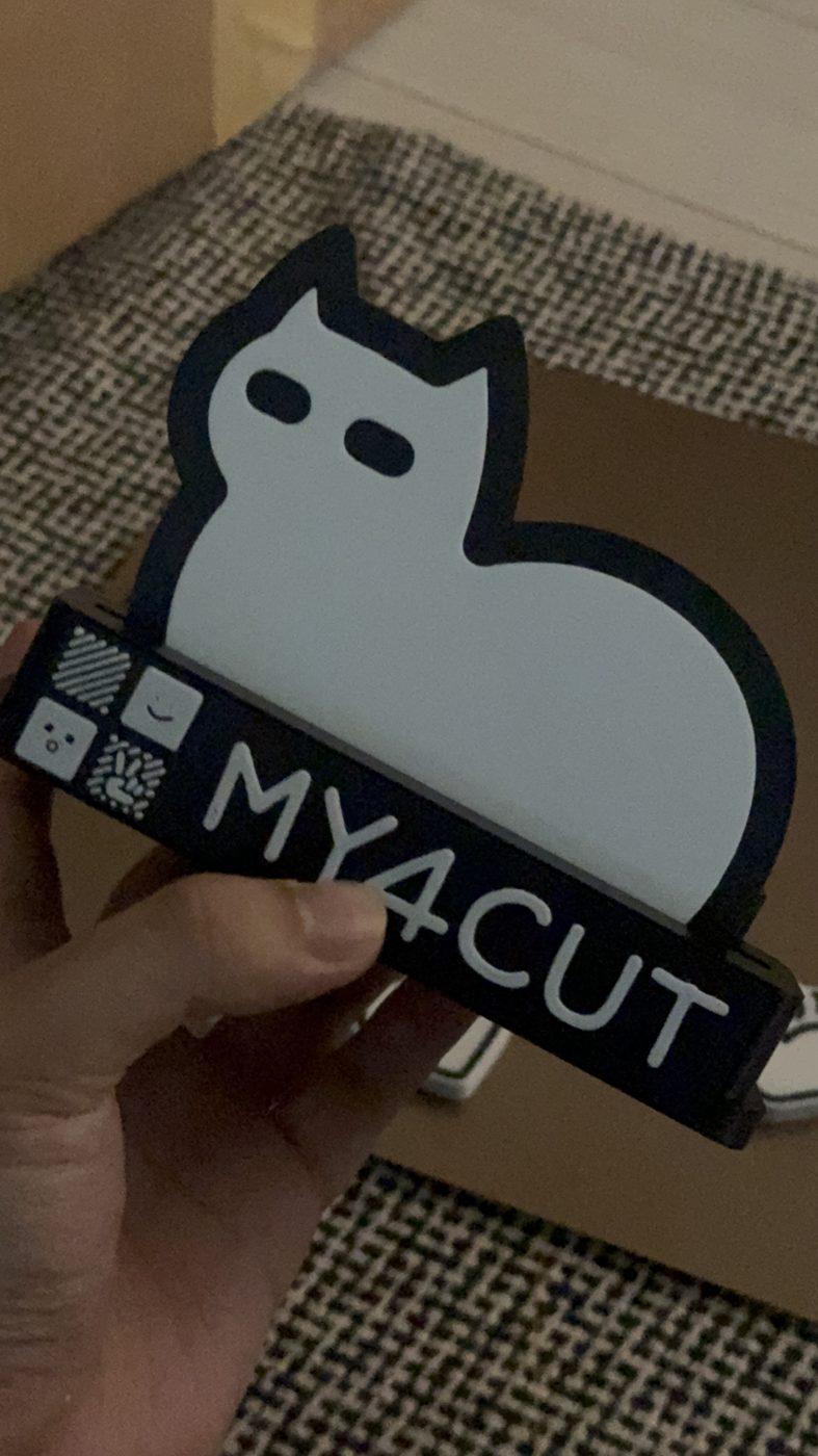기본 MY4CUT 명판 클로즈업